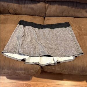 Lululemon pace rival Gray and Black Athletic Skirt